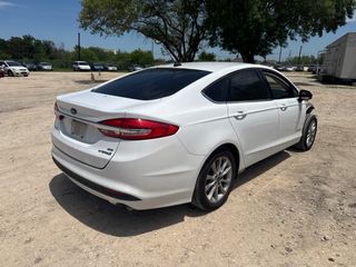 2017 Ford Fusion Hybrid SE - Exterior Rear Right Corner Image
